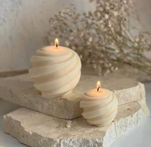 Round swirl Candle